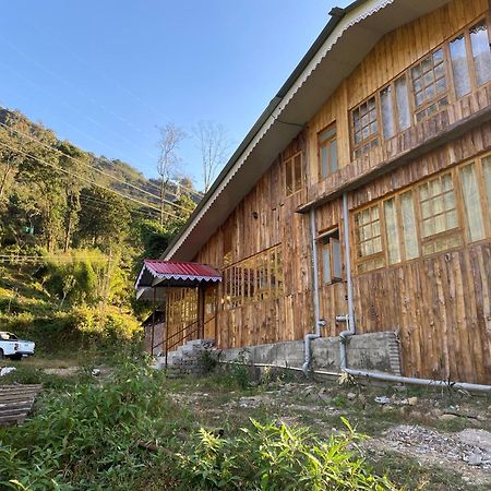 甘托克Log Cabin In The Woods住宿加早餐旅馆 外观 照片