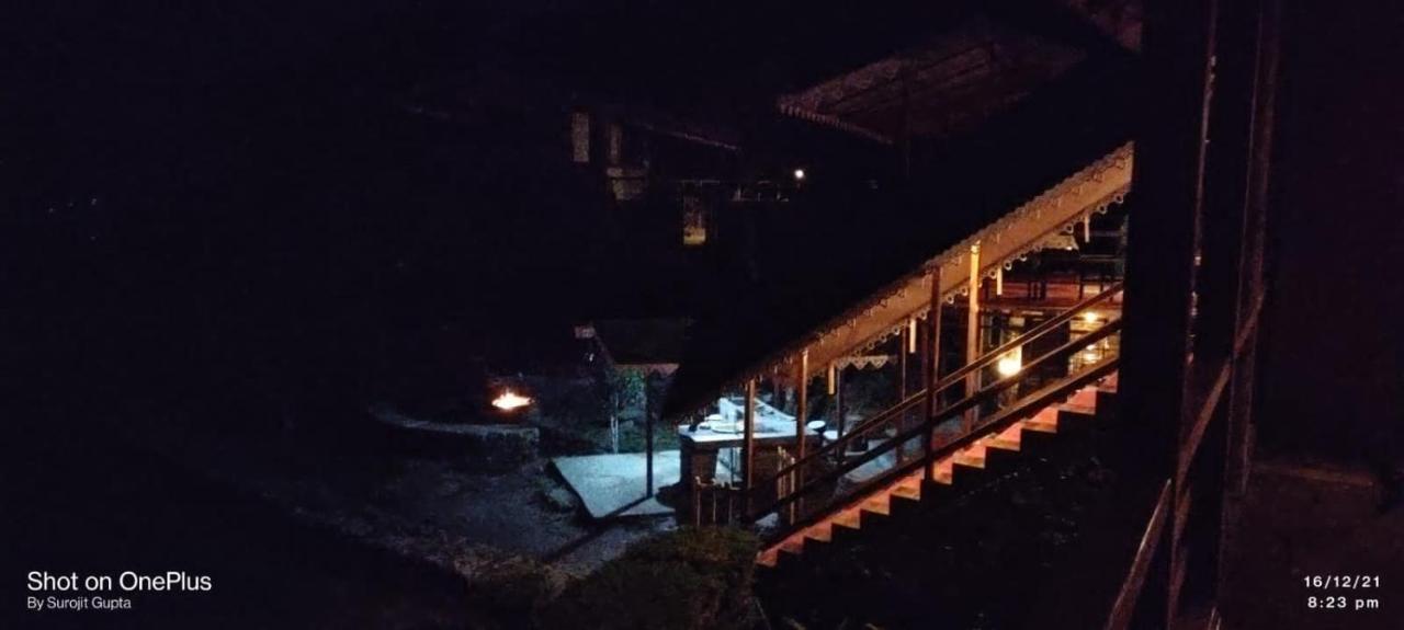 甘托克Log Cabin In The Woods住宿加早餐旅馆 外观 照片